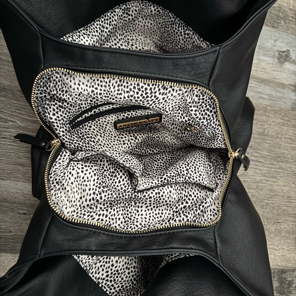 Antik Kraft Black Shoulder Bag - Picture 3 of 3